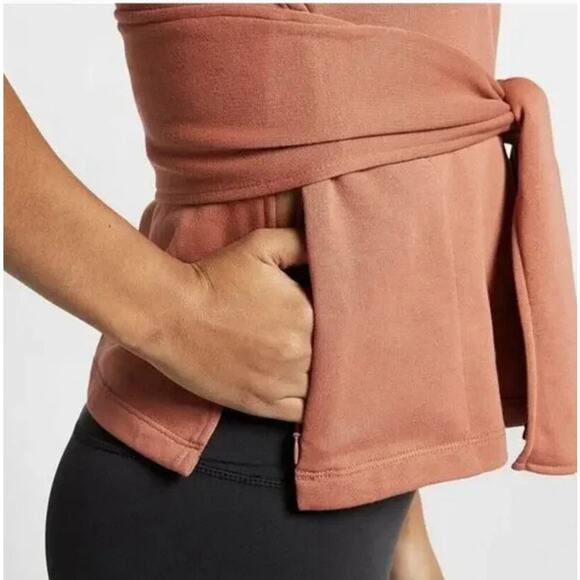 Nike Dri-FIT Rust Brown Wrap Top Women’s Large Short Sleeve Training Shirt Yoga - Picture 3 of 9